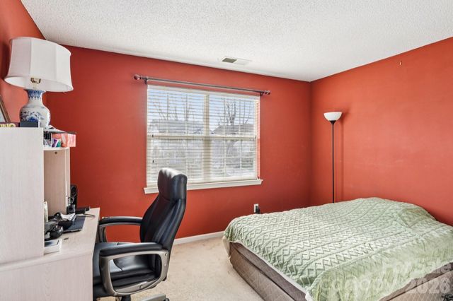 9533 Autumn Applause Drive, Charlotte, NC 28277