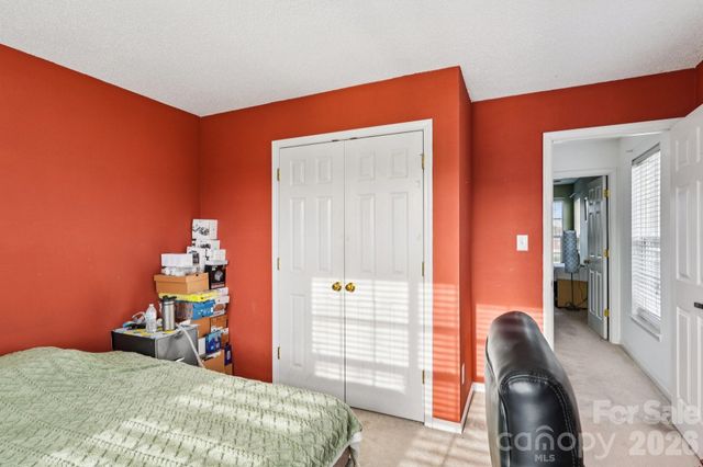 9533 Autumn Applause Drive, Charlotte, NC 28277