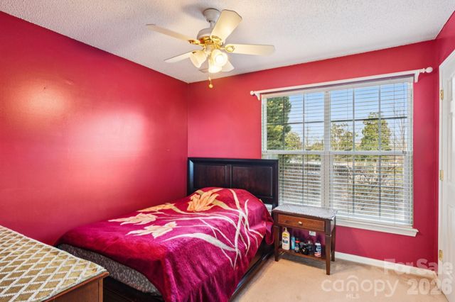 9533 Autumn Applause Drive, Charlotte, NC 28277