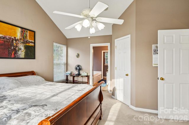 9533 Autumn Applause Drive, Charlotte, NC 28277