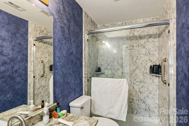 9533 Autumn Applause Drive, Charlotte, NC 28277