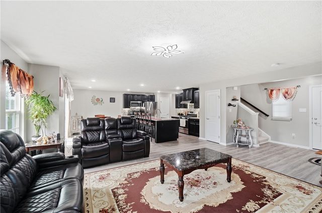 1015 Colonial Way, Huber Heights, OH 45424