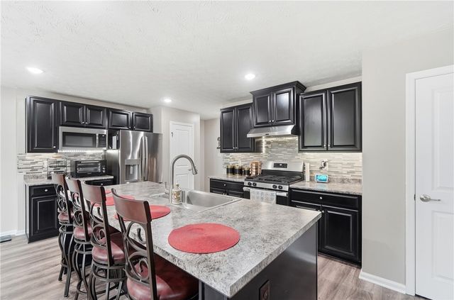 1015 Colonial Way, Huber Heights, OH 45424