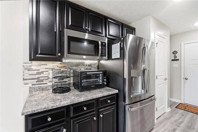 1015 Colonial Way, Huber Heights, OH 45424