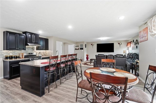 1015 Colonial Way, Huber Heights, OH 45424