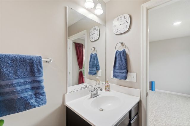 1015 Colonial Way, Huber Heights, OH 45424