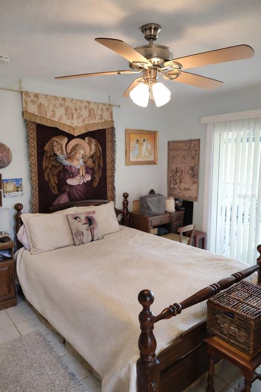 Image 12 of property listing at 4108 ABBOTSFORD STREET, North Port, FL 34287