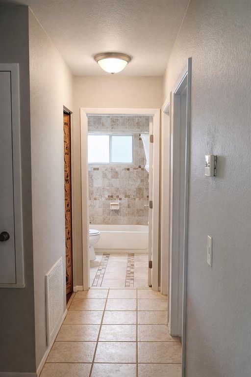 Image 25 of property listing at 4108 ABBOTSFORD STREET, North Port, FL 34287