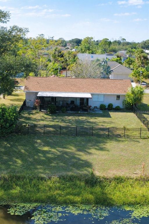 Image 4 of property listing at 4108 ABBOTSFORD STREET, North Port, FL 34287