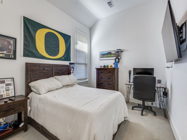 306 Hidden Creek Parkway, Van Alstyne, TX 75495