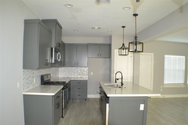 9837 Fabiola Drive, Houston, TX 77075