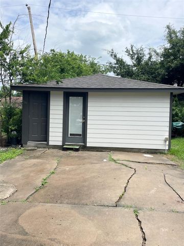 4118 Ebbtide Drive, Houston, TX 77045
