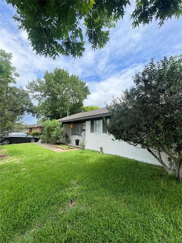 4118 Ebbtide Drive, Houston, TX 77045