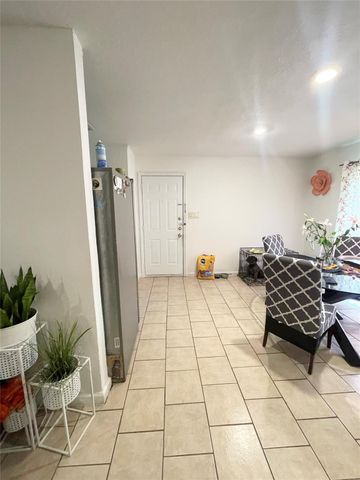 4118 Ebbtide Drive, Houston, TX 77045