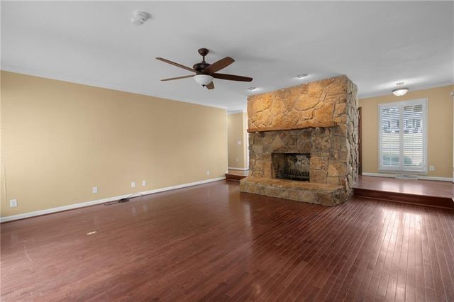 127 Windsor Drive, Calhoun, GA 30701