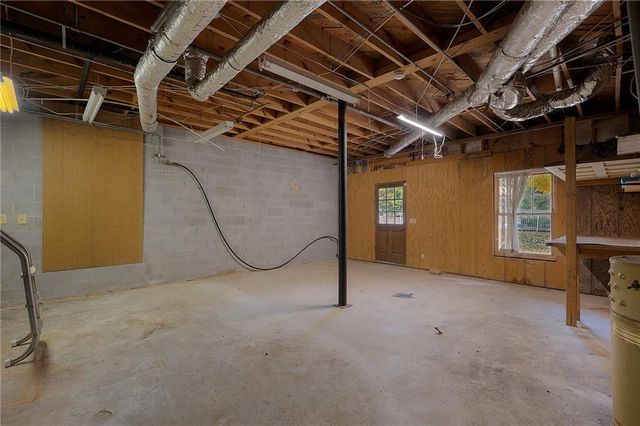 127 Windsor Drive, Calhoun, GA 30701