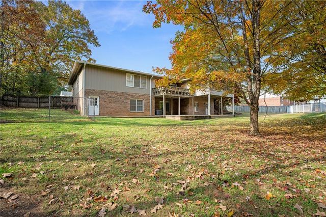 127 Windsor Drive, Calhoun, GA 30701