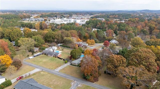 127 Windsor Drive, Calhoun, GA 30701