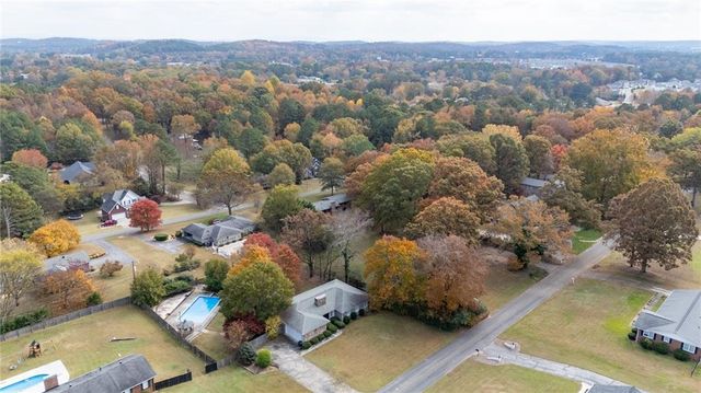 127 Windsor Drive, Calhoun, GA 30701