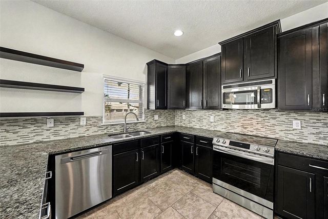 6417 KEY ISLAND AVENUE, Apollo Beach, FL 33572