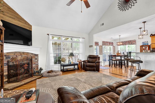 9020 Farm Shaw Drive, Gainesville, GA 30506