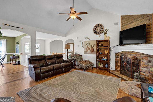 9020 Farm Shaw Drive, Gainesville, GA 30506