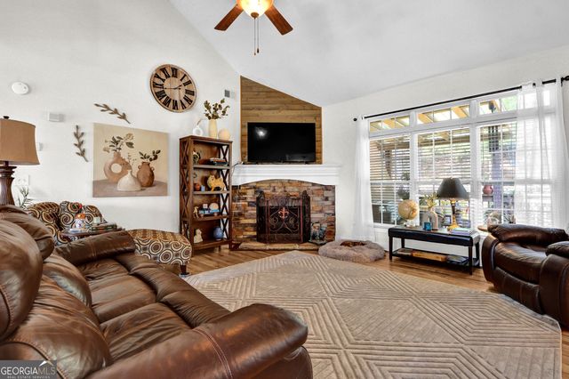 9020 Farm Shaw Drive, Gainesville, GA 30506