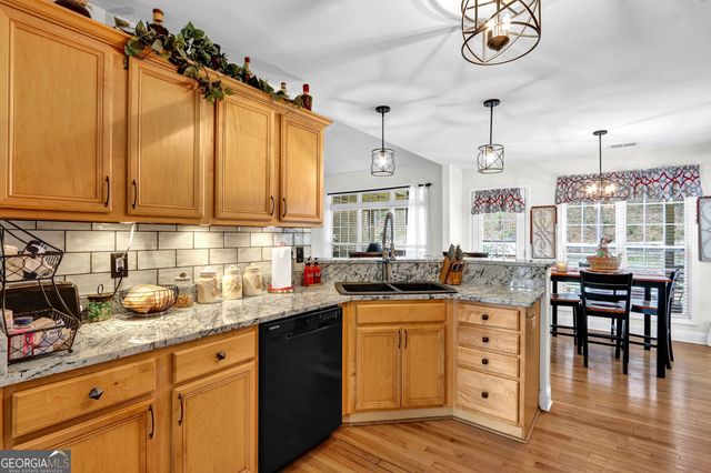 9020 Farm Shaw Drive, Gainesville, GA 30506