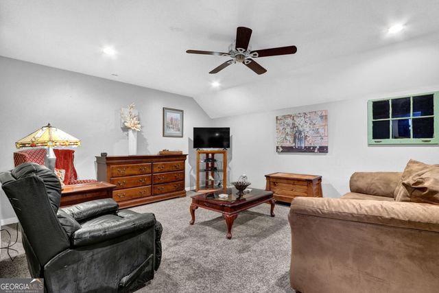 9020 Farm Shaw Drive, Gainesville, GA 30506