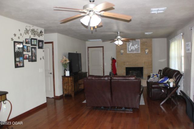 4030 E 15th Place, Joplin, MO 64801