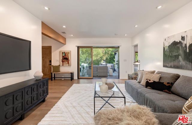 2211 Ashland Avenue, Santa Monica, CA 90405