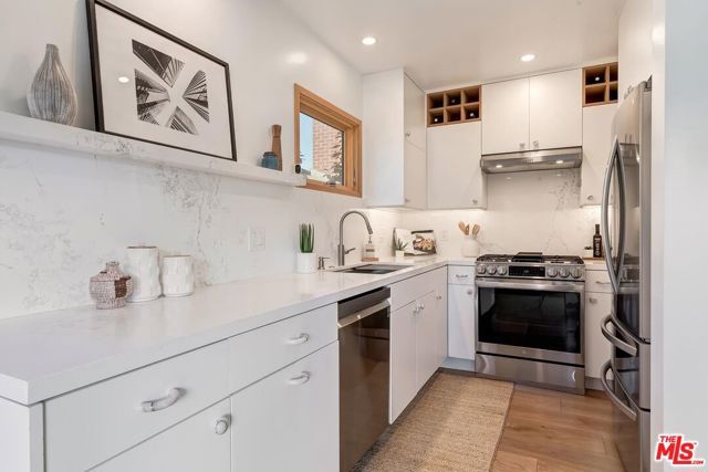 2211 Ashland Avenue, Santa Monica, CA 90405