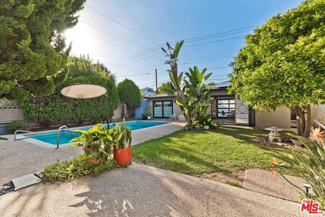 2211 Ashland Avenue, Santa Monica, CA 90405