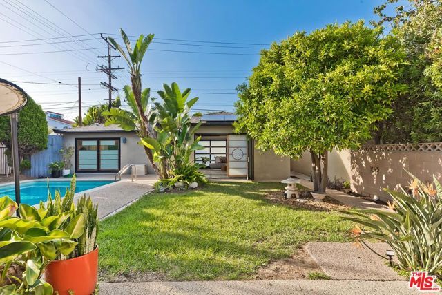 2211 Ashland Avenue, Santa Monica, CA 90405