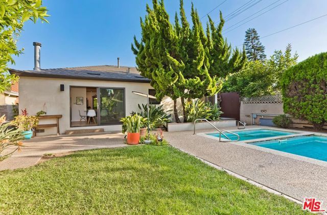 2211 Ashland Avenue, Santa Monica, CA 90405
