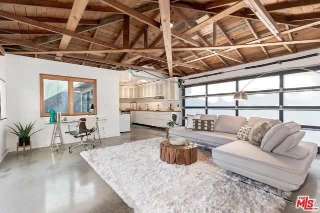 2211 Ashland Avenue, Santa Monica, CA 90405