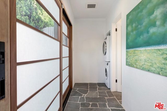 2211 Ashland Avenue, Santa Monica, CA 90405
