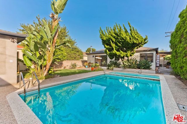 2211 Ashland Avenue, Santa Monica, CA 90405