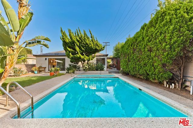 2211 Ashland Avenue, Santa Monica, CA 90405