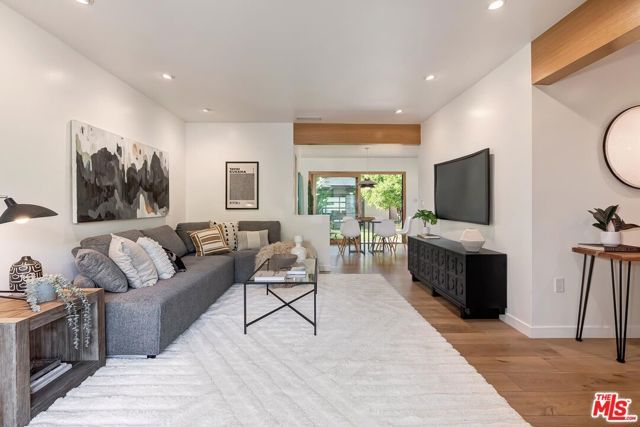 2211 Ashland Avenue, Santa Monica, CA 90405