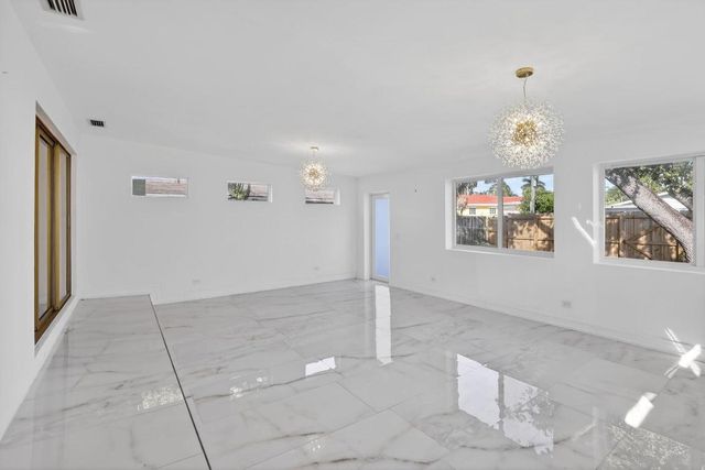 1323 Lincoln Street, Hollywood, FL 33019