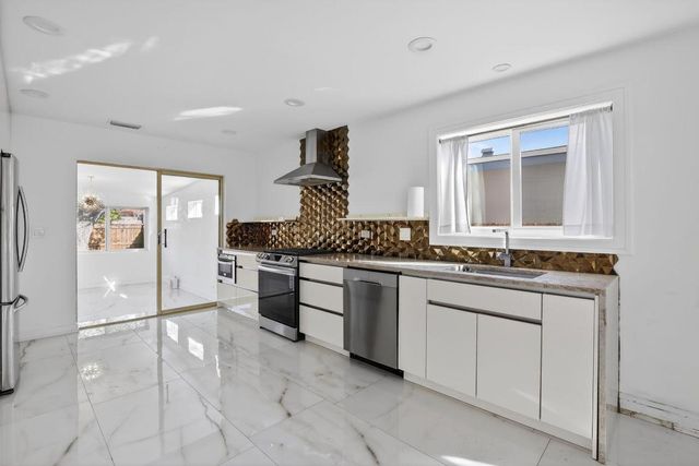 1323 Lincoln Street, Hollywood, FL 33019