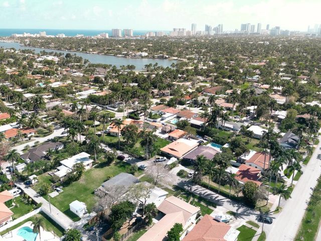 1323 Lincoln Street, Hollywood, FL 33019