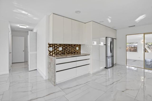 1323 Lincoln Street, Hollywood, FL 33019