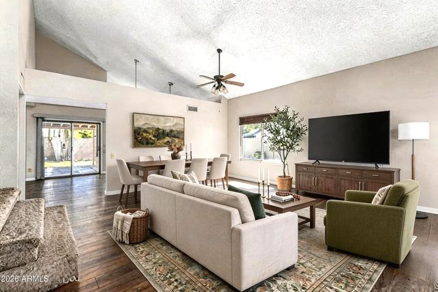 1577 N CHOLLA Street, Chandler, AZ 85224