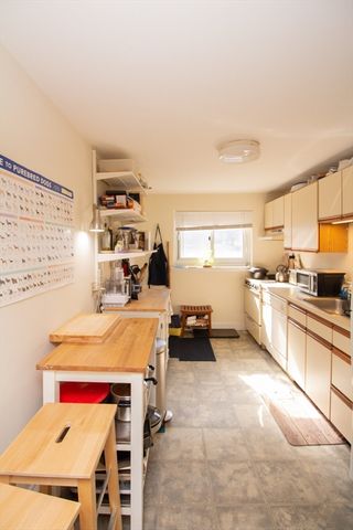 79 Chestnut St 3, Brookline, MA 02445