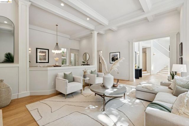 23 Valant Place, Piedmont, CA 94610