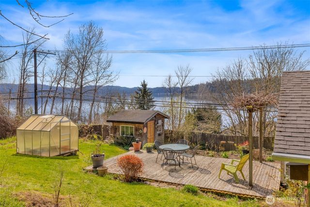 2642 E Lake Sammamish Parkway NE, Sammamish, WA 98074