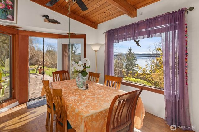 2642 E Lake Sammamish Parkway NE, Sammamish, WA 98074