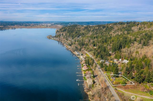 2642 E Lake Sammamish Parkway NE, Sammamish, WA 98074